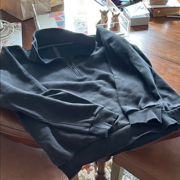 Men's Black Half-Zip Lululemon - Picture 5 of 9